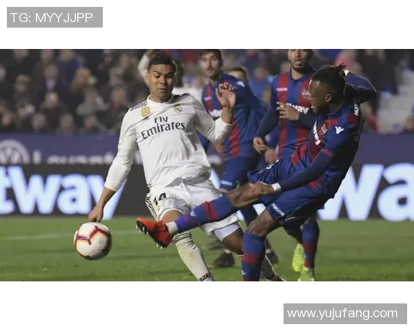 足总杯热刺与多特蒙德激战成平局神扑瞬间引发争议判罚引发热议