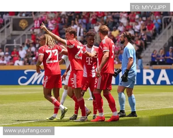 中超精彩对决里昂与拜仁战成平局帽子戏法引发全场热潮解析战术细节