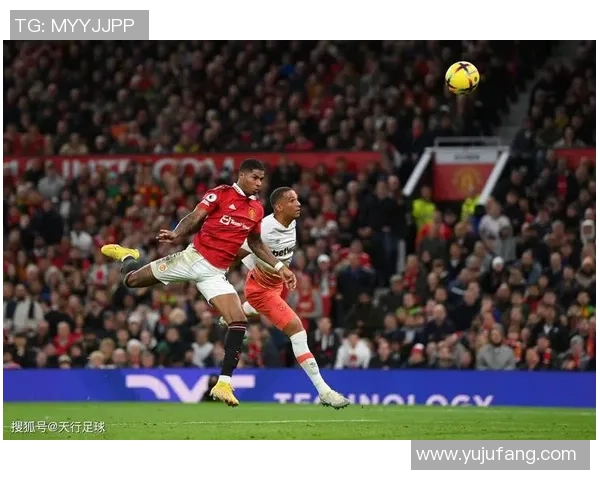 足总杯精彩对决曼联狂胜拜仁四球引爆全场激情瞬间