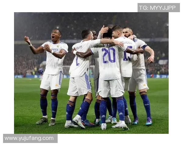 足总杯精彩对决国米与皇马战成平局帽子戏法引发全场热烈欢呼 足总杯精彩对决国米与皇马战成平局帽子戏法引发全场热烈欢呼